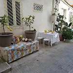 Le Lumie L' Antico Cortile Camere Con Cucina Privata With Private Kitchen Bed & Breakfast 3*