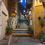 Le Lumie L' Antico Cortile Camere Con Cucina Privata With Private Kitchen