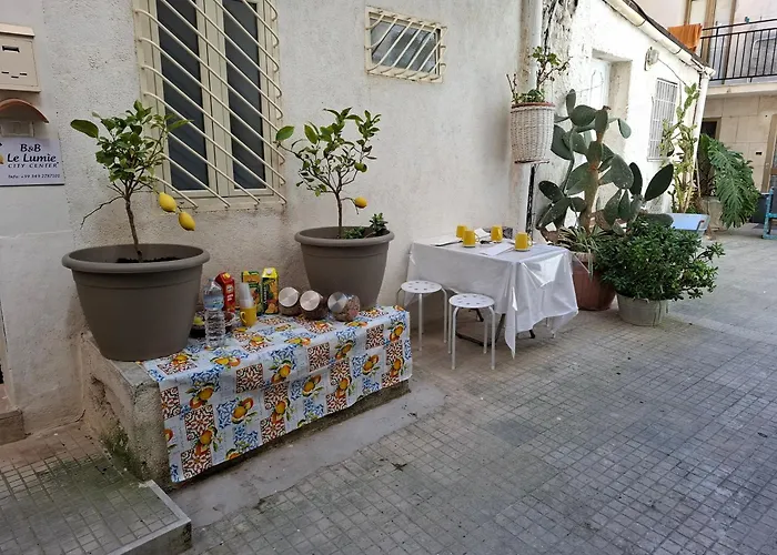 Le Lumìe L' antico Cortile Camere Con Cucina Privata With Private Kitchen Bed & Breakfast 3*