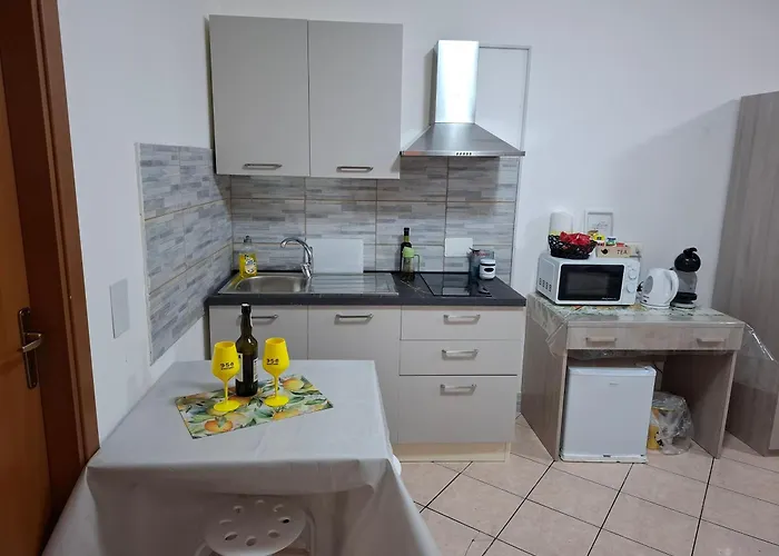 Bed & Breakfast Le Lumìe L' antico Cortile Camere Con Cucina Privata With Private Kitchen Agrigento