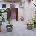 Bed & Breakfast Le Lumie L' Antico Cortile Camere Con Cucina Privata With Private Kitchen Agrigento