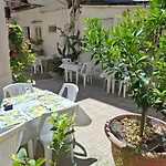 B&B Le Lumìe Il Cortiletto Del Centro Bed end Kitchen Couette-café 3*