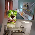Couette-café B&B Le Lumìe Il Cortiletto Del Centro Bed end Kitchen Agrigente