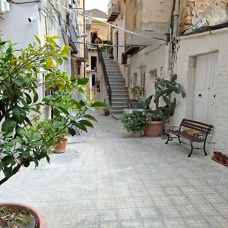 Le Lumie L' Antico Cortile Con Cucina Privata With Private Kitchen Bed & Breakfast Agrigento