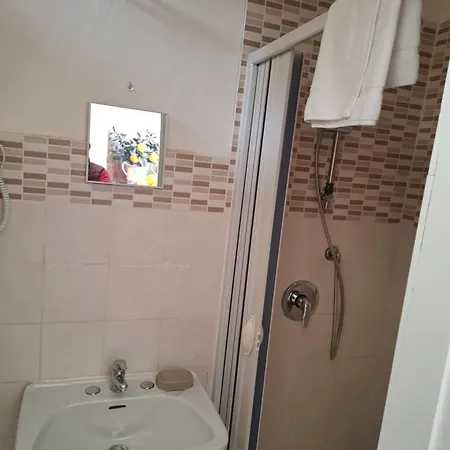 Bed & Breakfast Le Lumie L' Antico Cortile Con Cucina Privata With Private Kitchen