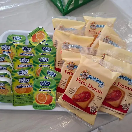 فندق مبيت وإفطار Le Lumie L' Antico Cortile Camere Con Cucina Privata With Private Kitchen