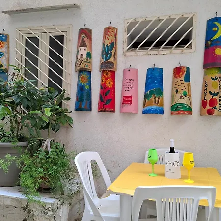 B&B Le Lumìe Il Cortiletto Del Centro Bed end Kitchen Couette-café Agrigente