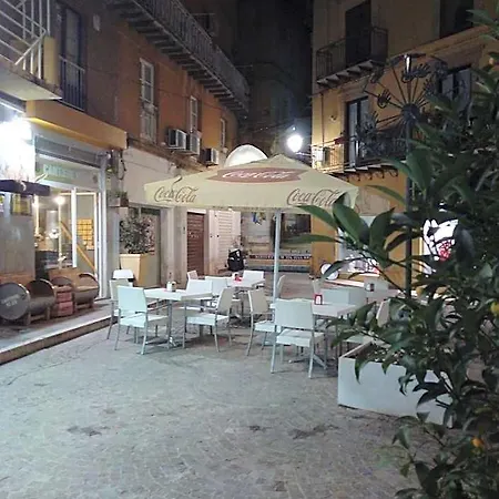 Bed and breakfast Le Lumie L' Antico Cortile Con Cucina Privata With Private Kitchen 3*