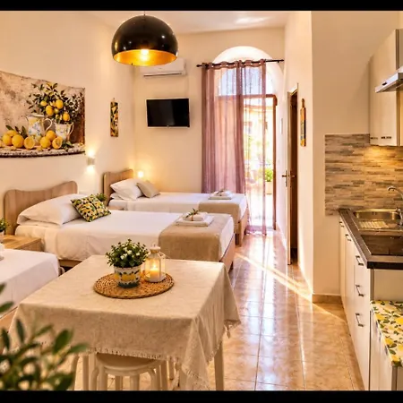 Le Lumie L' Antico Cortile Con Cucina Privata With Private Kitchen 3* Agrigento