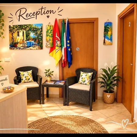 Bed & Breakfast Le Lumie L' Antico Cortile Con Cucina Privata With Private Kitchen