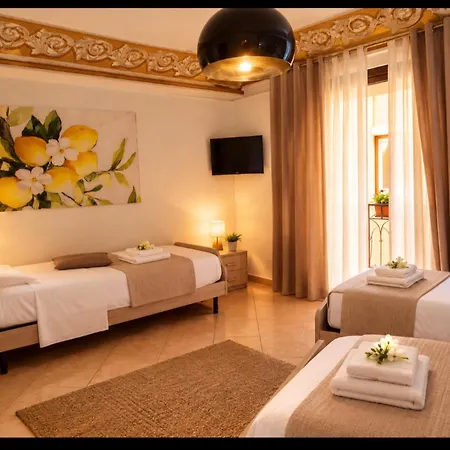 Le Lumie L' Antico Cortile Con Cucina Privata With Private Kitchen Bed & Breakfast 3*