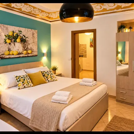 Le Lumie L' Antico Cortile Con Cucina Privata With Private Kitchen Bed & Breakfast