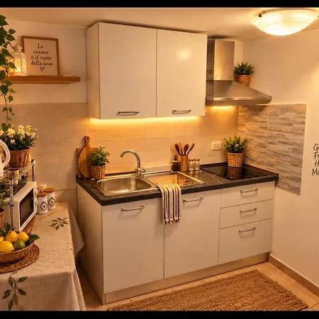 Bed & Breakfast Le Lumie L' Antico Cortile Con Cucina Privata With Private Kitchen