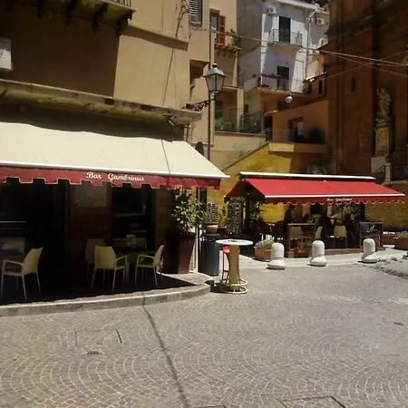 Le Lumie L' Antico Cortile Con Cucina Privata With Private Kitchen Bed and breakfast Agrigento