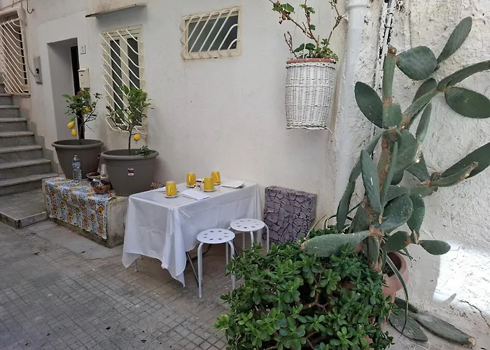 Panzió Le Lumie L' Antico Cortile Camere Con Cucina Privata With Private Kitchen 3*