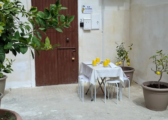 Le Lumie L' Antico Cortile Camere Con Cucina Privata With Private Kitchen 3* أغريجنتو