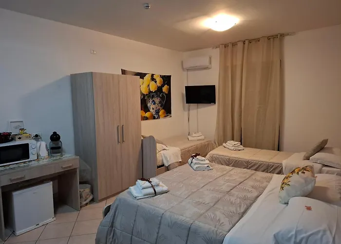 Le Lumie L' Antico Cortile Camere Con Cucina Privata With Private Kitchen Agrigento