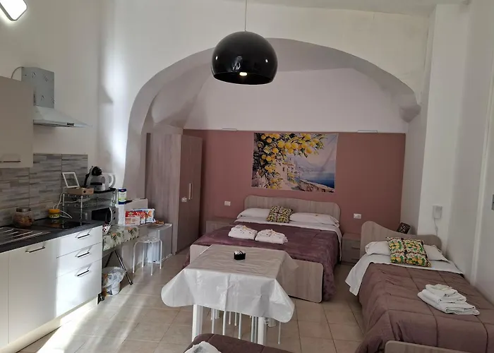 Panzió Le Lumie L' Antico Cortile Camere Con Cucina Privata With Private Kitchen