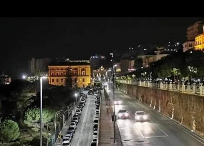 Le Lumie L' Antico Cortile Camere Con Cucina Privata With Private Kitchen Bed and Breakfast