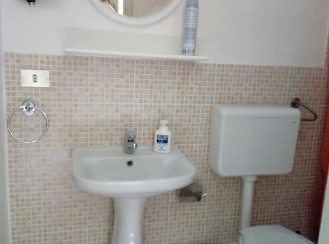 Le Lumie L' Antico Cortile Camere Con Cucina Privata With Private Kitchen فندق مبيت وإفطار